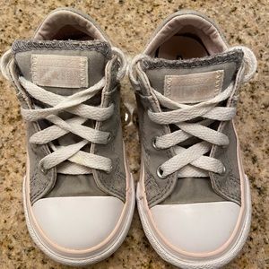 Converse baby girl sneakers